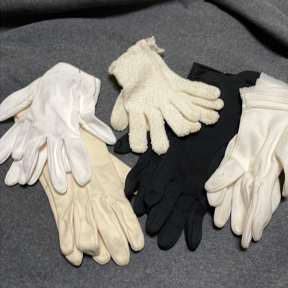 Ladies, antique gloves